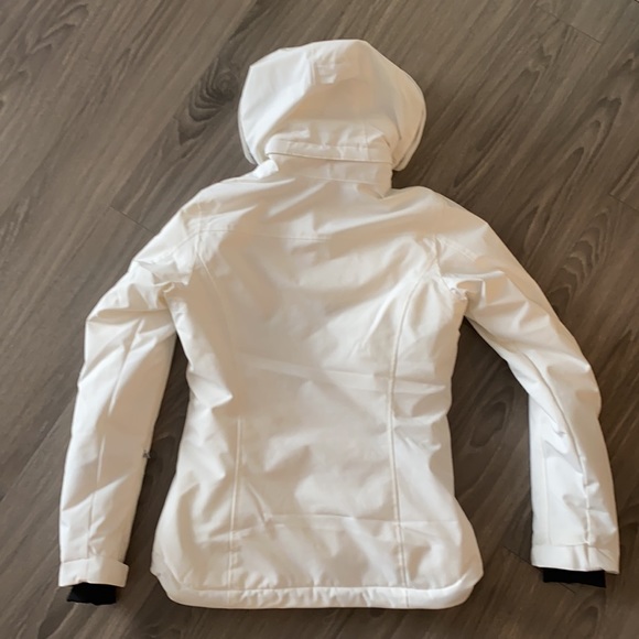 J Lindeberg Jacket - Picture 2 of 5